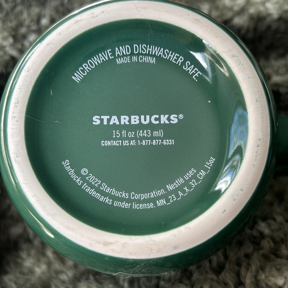Starbucks limited edition 2022 Xmas mug- never used - Picture 5 of 5